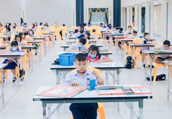 ภาพกิจกรรม  คณะวิทยาศาสตร์และเทคโนโลยี การประกวดภาพวาดจินตนาการทางวิทยาศาสตร์ ระดับประถมศึกษาตอนต้น ประถมศึกษาตอนปลาย มัธยมศึกษาตอนต้น มัธยมศึกษาตอนปลาย งานสัปดาห์วิทยาศาสตร์แห่งชาติ ส่วนภูมิภาค ประจำปี 2566