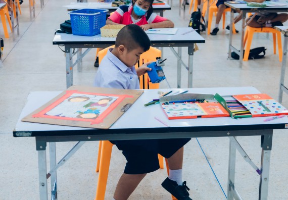 ภาพกิจกรรม  คณะวิทยาศาสตร์และเทคโนโลยี การประกวดภาพวาดจินตนาการทางวิทยาศาสตร์ ระดับประถมศึกษาตอนต้น ประถมศึกษาตอนปลาย มัธยมศึกษาตอนต้น มัธยมศึกษาตอนปลาย งานสัปดาห์วิทยาศาสตร์แห่งชาติ ส่วนภูมิภาค ประจำปี 2566