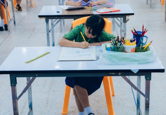 ภาพกิจกรรม  คณะวิทยาศาสตร์และเทคโนโลยี การประกวดภาพวาดจินตนาการทางวิทยาศาสตร์ ระดับประถมศึกษาตอนต้น ประถมศึกษาตอนปลาย มัธยมศึกษาตอนต้น มัธยมศึกษาตอนปลาย งานสัปดาห์วิทยาศาสตร์แห่งชาติ ส่วนภูมิภาค ประจำปี 2566