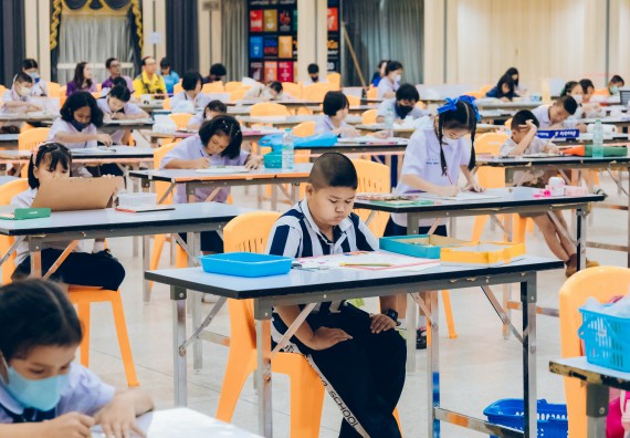 ภาพกิจกรรม  คณะวิทยาศาสตร์และเทคโนโลยี การประกวดภาพวาดจินตนาการทางวิทยาศาสตร์ ระดับประถมศึกษาตอนต้น ประถมศึกษาตอนปลาย มัธยมศึกษาตอนต้น มัธยมศึกษาตอนปลาย งานสัปดาห์วิทยาศาสตร์แห่งชาติ ส่วนภูมิภาค ประจำปี 2566