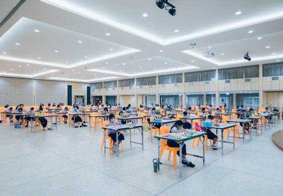 ภาพกิจกรรม  คณะวิทยาศาสตร์และเทคโนโลยี การประกวดภาพวาดจินตนาการทางวิทยาศาสตร์ ระดับประถมศึกษาตอนต้น ประถมศึกษาตอนปลาย มัธยมศึกษาตอนต้น มัธยมศึกษาตอนปลาย งานสัปดาห์วิทยาศาสตร์แห่งชาติ ส่วนภูมิภาค ประจำปี 2566