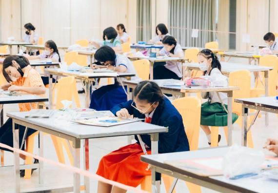 ภาพกิจกรรม  คณะวิทยาศาสตร์และเทคโนโลยี การประกวดภาพวาดจินตนาการทางวิทยาศาสตร์ ระดับประถมศึกษาตอนต้น ประถมศึกษาตอนปลาย มัธยมศึกษาตอนต้น มัธยมศึกษาตอนปลาย งานสัปดาห์วิทยาศาสตร์แห่งชาติ ส่วนภูมิภาค ประจำปี 2566