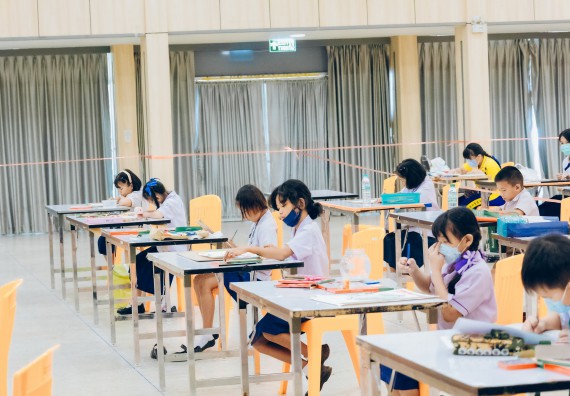 ภาพกิจกรรม  คณะวิทยาศาสตร์และเทคโนโลยี การประกวดภาพวาดจินตนาการทางวิทยาศาสตร์ ระดับประถมศึกษาตอนต้น ประถมศึกษาตอนปลาย มัธยมศึกษาตอนต้น มัธยมศึกษาตอนปลาย งานสัปดาห์วิทยาศาสตร์แห่งชาติ ส่วนภูมิภาค ประจำปี 2566