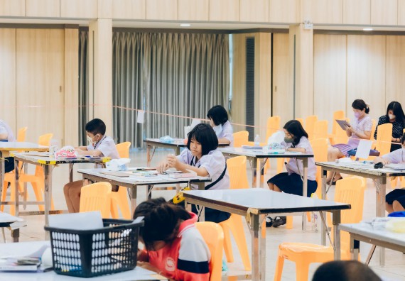 ภาพกิจกรรม  คณะวิทยาศาสตร์และเทคโนโลยี การประกวดภาพวาดจินตนาการทางวิทยาศาสตร์ ระดับประถมศึกษาตอนต้น ประถมศึกษาตอนปลาย มัธยมศึกษาตอนต้น มัธยมศึกษาตอนปลาย งานสัปดาห์วิทยาศาสตร์แห่งชาติ ส่วนภูมิภาค ประจำปี 2566