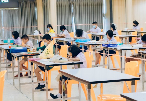 ภาพกิจกรรม  คณะวิทยาศาสตร์และเทคโนโลยี การประกวดภาพวาดจินตนาการทางวิทยาศาสตร์ ระดับประถมศึกษาตอนต้น ประถมศึกษาตอนปลาย มัธยมศึกษาตอนต้น มัธยมศึกษาตอนปลาย งานสัปดาห์วิทยาศาสตร์แห่งชาติ ส่วนภูมิภาค ประจำปี 2566