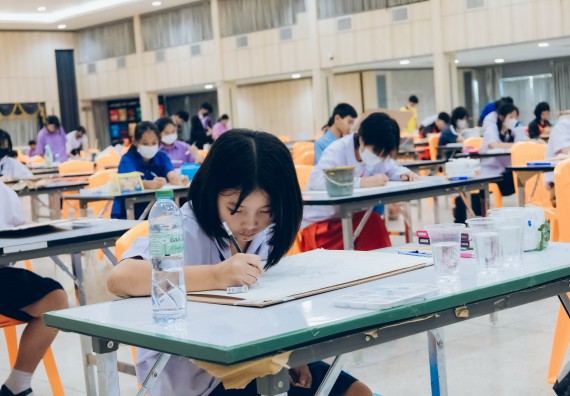 ภาพกิจกรรม  คณะวิทยาศาสตร์และเทคโนโลยี การประกวดภาพวาดจินตนาการทางวิทยาศาสตร์ ระดับประถมศึกษาตอนต้น ประถมศึกษาตอนปลาย มัธยมศึกษาตอนต้น มัธยมศึกษาตอนปลาย งานสัปดาห์วิทยาศาสตร์แห่งชาติ ส่วนภูมิภาค ประจำปี 2566