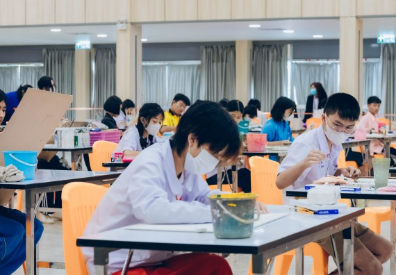 ภาพกิจกรรม  คณะวิทยาศาสตร์และเทคโนโลยี การประกวดภาพวาดจินตนาการทางวิทยาศาสตร์ ระดับประถมศึกษาตอนต้น ประถมศึกษาตอนปลาย มัธยมศึกษาตอนต้น มัธยมศึกษาตอนปลาย งานสัปดาห์วิทยาศาสตร์แห่งชาติ ส่วนภูมิภาค ประจำปี 2566