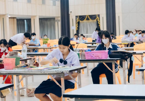 ภาพกิจกรรม  คณะวิทยาศาสตร์และเทคโนโลยี การประกวดภาพวาดจินตนาการทางวิทยาศาสตร์ ระดับประถมศึกษาตอนต้น ประถมศึกษาตอนปลาย มัธยมศึกษาตอนต้น มัธยมศึกษาตอนปลาย งานสัปดาห์วิทยาศาสตร์แห่งชาติ ส่วนภูมิภาค ประจำปี 2566