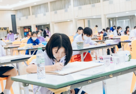 ภาพกิจกรรม  คณะวิทยาศาสตร์และเทคโนโลยี การประกวดภาพวาดจินตนาการทางวิทยาศาสตร์ ระดับประถมศึกษาตอนต้น ประถมศึกษาตอนปลาย มัธยมศึกษาตอนต้น มัธยมศึกษาตอนปลาย งานสัปดาห์วิทยาศาสตร์แห่งชาติ ส่วนภูมิภาค ประจำปี 2566