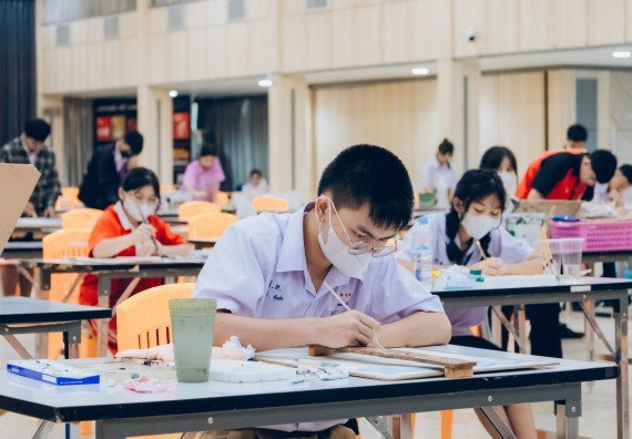 ภาพกิจกรรม  คณะวิทยาศาสตร์และเทคโนโลยี การประกวดภาพวาดจินตนาการทางวิทยาศาสตร์ ระดับประถมศึกษาตอนต้น ประถมศึกษาตอนปลาย มัธยมศึกษาตอนต้น มัธยมศึกษาตอนปลาย งานสัปดาห์วิทยาศาสตร์แห่งชาติ ส่วนภูมิภาค ประจำปี 2566