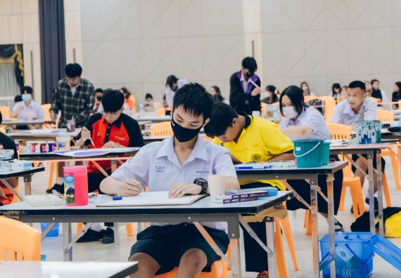 ภาพกิจกรรม  คณะวิทยาศาสตร์และเทคโนโลยี การประกวดภาพวาดจินตนาการทางวิทยาศาสตร์ ระดับประถมศึกษาตอนต้น ประถมศึกษาตอนปลาย มัธยมศึกษาตอนต้น มัธยมศึกษาตอนปลาย งานสัปดาห์วิทยาศาสตร์แห่งชาติ ส่วนภูมิภาค ประจำปี 2566