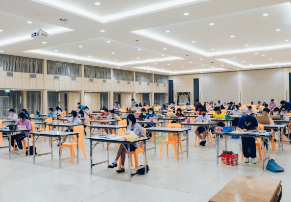 ภาพกิจกรรม  คณะวิทยาศาสตร์และเทคโนโลยี การประกวดภาพวาดจินตนาการทางวิทยาศาสตร์ ระดับประถมศึกษาตอนต้น ประถมศึกษาตอนปลาย มัธยมศึกษาตอนต้น มัธยมศึกษาตอนปลาย งานสัปดาห์วิทยาศาสตร์แห่งชาติ ส่วนภูมิภาค ประจำปี 2566