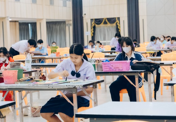 ภาพกิจกรรม  คณะวิทยาศาสตร์และเทคโนโลยี การประกวดภาพวาดจินตนาการทางวิทยาศาสตร์ ระดับประถมศึกษาตอนต้น ประถมศึกษาตอนปลาย มัธยมศึกษาตอนต้น มัธยมศึกษาตอนปลาย งานสัปดาห์วิทยาศาสตร์แห่งชาติ ส่วนภูมิภาค ประจำปี 2566