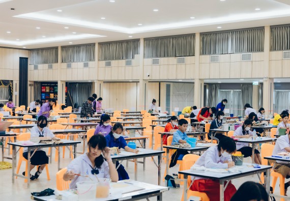 ภาพกิจกรรม  คณะวิทยาศาสตร์และเทคโนโลยี การประกวดภาพวาดจินตนาการทางวิทยาศาสตร์ ระดับประถมศึกษาตอนต้น ประถมศึกษาตอนปลาย มัธยมศึกษาตอนต้น มัธยมศึกษาตอนปลาย งานสัปดาห์วิทยาศาสตร์แห่งชาติ ส่วนภูมิภาค ประจำปี 2566