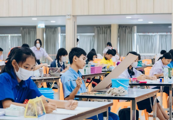 ภาพกิจกรรม  คณะวิทยาศาสตร์และเทคโนโลยี การประกวดภาพวาดจินตนาการทางวิทยาศาสตร์ ระดับประถมศึกษาตอนต้น ประถมศึกษาตอนปลาย มัธยมศึกษาตอนต้น มัธยมศึกษาตอนปลาย งานสัปดาห์วิทยาศาสตร์แห่งชาติ ส่วนภูมิภาค ประจำปี 2566