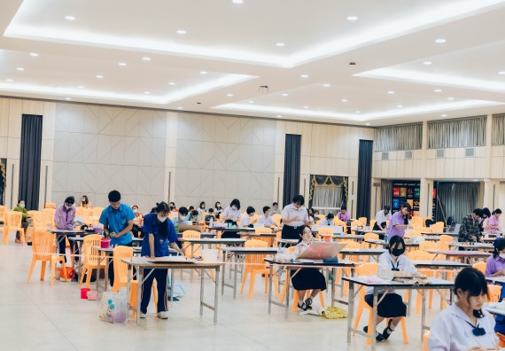 ภาพกิจกรรม  คณะวิทยาศาสตร์และเทคโนโลยี การประกวดภาพวาดจินตนาการทางวิทยาศาสตร์ ระดับประถมศึกษาตอนต้น ประถมศึกษาตอนปลาย มัธยมศึกษาตอนต้น มัธยมศึกษาตอนปลาย งานสัปดาห์วิทยาศาสตร์แห่งชาติ ส่วนภูมิภาค ประจำปี 2566