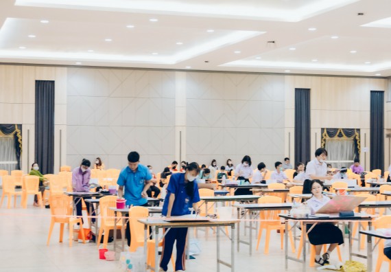 ภาพกิจกรรม  คณะวิทยาศาสตร์และเทคโนโลยี การประกวดภาพวาดจินตนาการทางวิทยาศาสตร์ ระดับประถมศึกษาตอนต้น ประถมศึกษาตอนปลาย มัธยมศึกษาตอนต้น มัธยมศึกษาตอนปลาย งานสัปดาห์วิทยาศาสตร์แห่งชาติ ส่วนภูมิภาค ประจำปี 2566