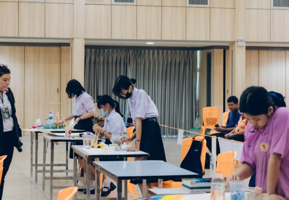 ภาพกิจกรรม  คณะวิทยาศาสตร์และเทคโนโลยี การประกวดภาพวาดจินตนาการทางวิทยาศาสตร์ ระดับประถมศึกษาตอนต้น ประถมศึกษาตอนปลาย มัธยมศึกษาตอนต้น มัธยมศึกษาตอนปลาย งานสัปดาห์วิทยาศาสตร์แห่งชาติ ส่วนภูมิภาค ประจำปี 2566