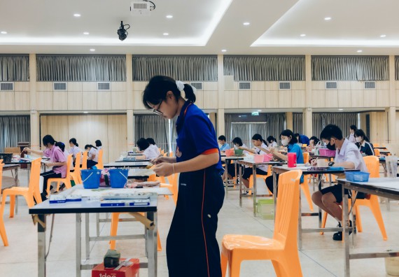 ภาพกิจกรรม  คณะวิทยาศาสตร์และเทคโนโลยี การประกวดภาพวาดจินตนาการทางวิทยาศาสตร์ ระดับประถมศึกษาตอนต้น ประถมศึกษาตอนปลาย มัธยมศึกษาตอนต้น มัธยมศึกษาตอนปลาย งานสัปดาห์วิทยาศาสตร์แห่งชาติ ส่วนภูมิภาค ประจำปี 2566