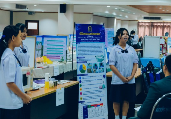 ภาพกิจกรรม  คณะวิทยาศาสตร์และเทคโนโลยี การประกวดโครงงานวิทยาศาสตร์ ระดับมัธยมศึกษาตอนต้น มัธยมศึกษาตอนปลาย งานสัปดาห์วิทยาศาสตร์แห่งชาติ ส่วนภูมิภาค ประจำปี 2566