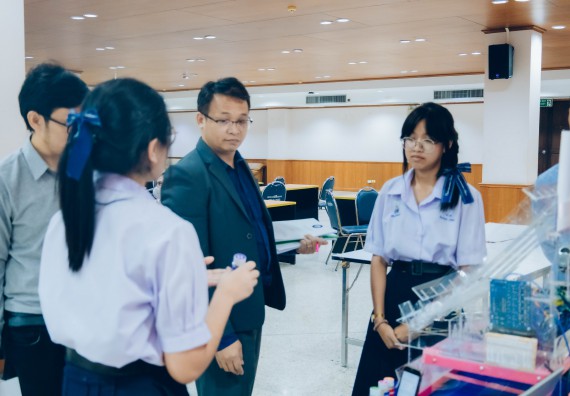 ภาพกิจกรรม  คณะวิทยาศาสตร์และเทคโนโลยี การประกวดโครงงานวิทยาศาสตร์ ระดับมัธยมศึกษาตอนต้น มัธยมศึกษาตอนปลาย งานสัปดาห์วิทยาศาสตร์แห่งชาติ ส่วนภูมิภาค ประจำปี 2566