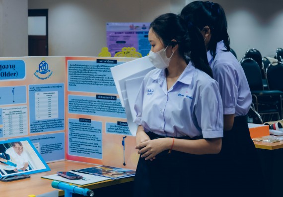 ภาพกิจกรรม  คณะวิทยาศาสตร์และเทคโนโลยี การประกวดโครงงานวิทยาศาสตร์ ระดับมัธยมศึกษาตอนต้น มัธยมศึกษาตอนปลาย งานสัปดาห์วิทยาศาสตร์แห่งชาติ ส่วนภูมิภาค ประจำปี 2566