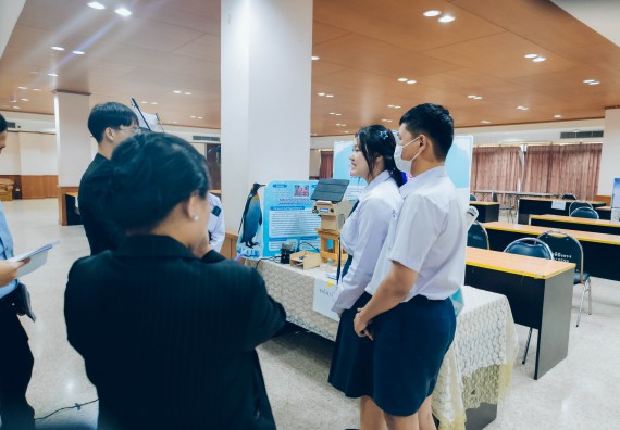 ภาพกิจกรรม  คณะวิทยาศาสตร์และเทคโนโลยี การประกวดโครงงานวิทยาศาสตร์ ระดับมัธยมศึกษาตอนต้น มัธยมศึกษาตอนปลาย งานสัปดาห์วิทยาศาสตร์แห่งชาติ ส่วนภูมิภาค ประจำปี 2566