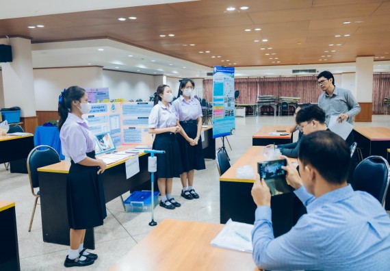 ภาพกิจกรรม  คณะวิทยาศาสตร์และเทคโนโลยี การประกวดโครงงานวิทยาศาสตร์ ระดับมัธยมศึกษาตอนต้น มัธยมศึกษาตอนปลาย งานสัปดาห์วิทยาศาสตร์แห่งชาติ ส่วนภูมิภาค ประจำปี 2566