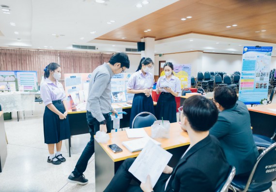 ภาพกิจกรรม  คณะวิทยาศาสตร์และเทคโนโลยี การประกวดโครงงานวิทยาศาสตร์ ระดับมัธยมศึกษาตอนต้น มัธยมศึกษาตอนปลาย งานสัปดาห์วิทยาศาสตร์แห่งชาติ ส่วนภูมิภาค ประจำปี 2566