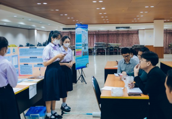 ภาพกิจกรรม  คณะวิทยาศาสตร์และเทคโนโลยี การประกวดโครงงานวิทยาศาสตร์ ระดับมัธยมศึกษาตอนต้น มัธยมศึกษาตอนปลาย งานสัปดาห์วิทยาศาสตร์แห่งชาติ ส่วนภูมิภาค ประจำปี 2566