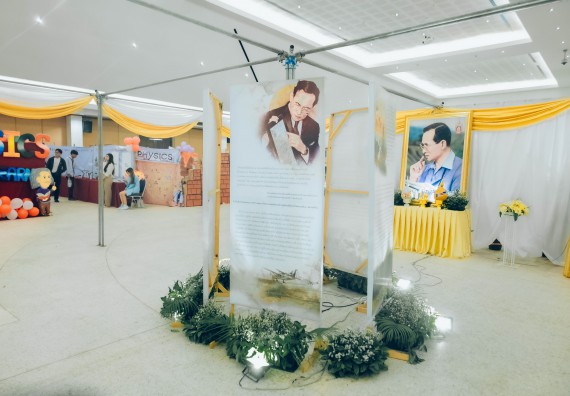 ภาพกิจกรรม  คณะวิทยาศาสตร์และเทคโนโลยี จัดนิทรรศการเทิดพระเกียรติและพระปรีชาสามารถด้านวิทยาศาสตร์และเทคโนโลยี งานสัปดาห์วิทยาศาสตร์แห่งชาติ ส่วนภูมิภาค ประจำปี 2566