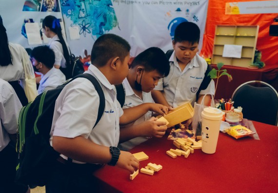 ภาพกิจกรรม  คณะวิทยาศาสตร์และเทคโนโลยี จัดนิทรรศการและกิจกรรมด้านวิทยาศาสตร์ เทคโนโลยีและนวัตกรรม (วทน.)  งานสัปดาห์วิทยาศาสตร์แห่งชาติ ส่วนภูมิภาค ประจำปี 2566