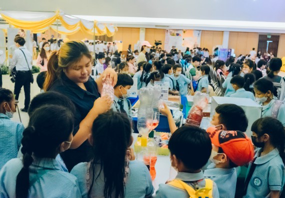 ภาพกิจกรรม  คณะวิทยาศาสตร์และเทคโนโลยี จัดนิทรรศการและกิจกรรมด้านวิทยาศาสตร์ เทคโนโลยีและนวัตกรรม (วทน.)  งานสัปดาห์วิทยาศาสตร์แห่งชาติ ส่วนภูมิภาค ประจำปี 2566