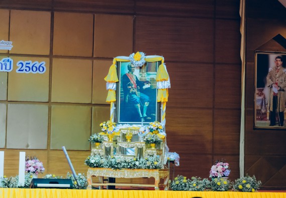 ภาพกิจกรรม  คณะวิทยาศาสตร์และเทคโนโลยี จัดพิธีถวายราชสดุดี พิธีถวายพานพุ่มสักการะและพิธีเปิด งานสัปดาห์วิทยาศาสตร์แห่งชาติ ส่วนภูมิภาค ประจำปี 2566