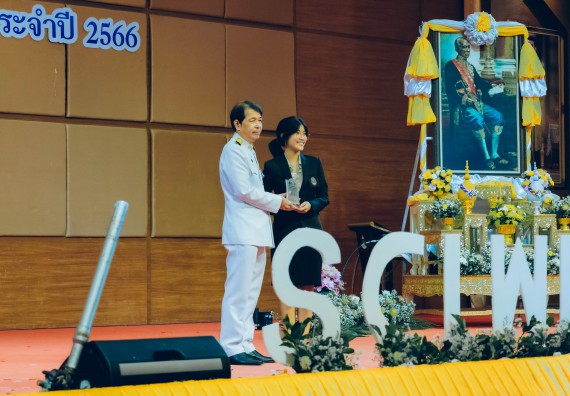 ภาพกิจกรรม  คณะวิทยาศาสตร์และเทคโนโลยี จัดพิธีถวายราชสดุดี พิธีถวายพานพุ่มสักการะและพิธีเปิด งานสัปดาห์วิทยาศาสตร์แห่งชาติ ส่วนภูมิภาค ประจำปี 2566