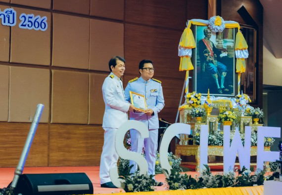 ภาพกิจกรรม  คณะวิทยาศาสตร์และเทคโนโลยี จัดพิธีถวายราชสดุดี พิธีถวายพานพุ่มสักการะและพิธีเปิด งานสัปดาห์วิทยาศาสตร์แห่งชาติ ส่วนภูมิภาค ประจำปี 2566