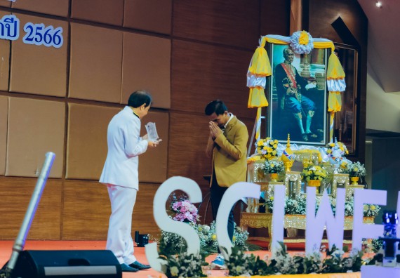 ภาพกิจกรรม  คณะวิทยาศาสตร์และเทคโนโลยี จัดพิธีถวายราชสดุดี พิธีถวายพานพุ่มสักการะและพิธีเปิด งานสัปดาห์วิทยาศาสตร์แห่งชาติ ส่วนภูมิภาค ประจำปี 2566