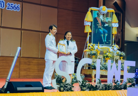 ภาพกิจกรรม  คณะวิทยาศาสตร์และเทคโนโลยี จัดพิธีถวายราชสดุดี พิธีถวายพานพุ่มสักการะและพิธีเปิด งานสัปดาห์วิทยาศาสตร์แห่งชาติ ส่วนภูมิภาค ประจำปี 2566