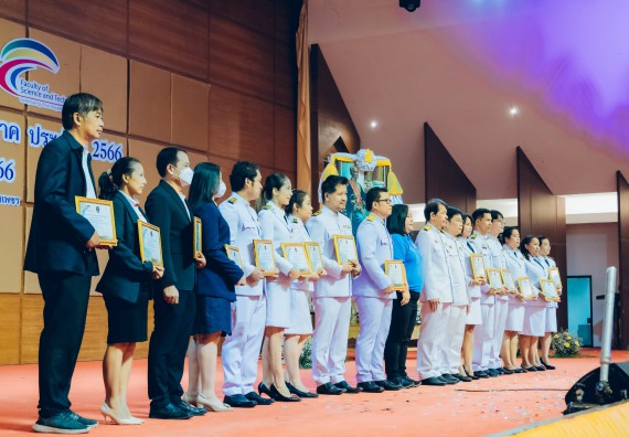 ภาพกิจกรรม  คณะวิทยาศาสตร์และเทคโนโลยี จัดพิธีถวายราชสดุดี พิธีถวายพานพุ่มสักการะและพิธีเปิด งานสัปดาห์วิทยาศาสตร์แห่งชาติ ส่วนภูมิภาค ประจำปี 2566