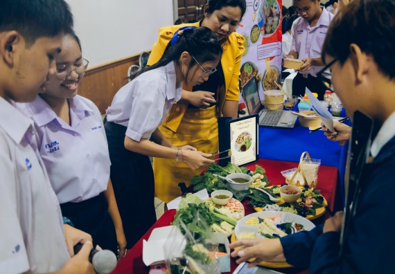 ภาพกิจกรรม  คณะวิทยาศาสตร์และเทคโนโลยี การประกวดนวัตกรรมทางอาหาร ระดับมัธยมศึกษาตอนปลาย งานสัปดาห์วิทยาศาสตร์แห่งชาติ ส่วนภูมิภาค ประจำปี 2566