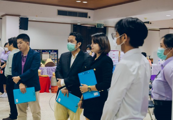 ภาพกิจกรรม  คณะวิทยาศาสตร์และเทคโนโลยี การประกวดโครงงานคณิตศาสตร์ ประเภทคณิตศาสตร์ประยุกต์ ระดับมัธยมศึกษาตอนต้น มัธยมศึกษาตอนปลาย งานสัปดาห์วิทยาศาสตร์แห่งชาติ ส่วนภูมิภาค ประจำปี 2566