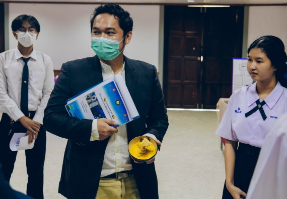 ภาพกิจกรรม  คณะวิทยาศาสตร์และเทคโนโลยี การประกวดโครงงานคณิตศาสตร์ ประเภทคณิตศาสตร์ประยุกต์ ระดับมัธยมศึกษาตอนต้น มัธยมศึกษาตอนปลาย งานสัปดาห์วิทยาศาสตร์แห่งชาติ ส่วนภูมิภาค ประจำปี 2566