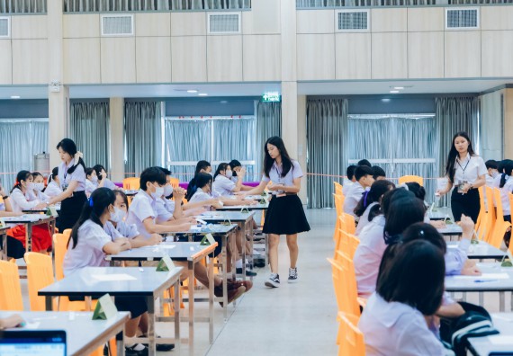 ภาพกิจกรรม  คณะวิทยาศาสตร์และเทคโนโลยี การแข่งขันตอบปัญหาวิทยาศาสตร์และเทคโนโลยี ระดับประถมศึกษา มัธยมศึกษาตอนต้น มัธยมศึกษาตอนปลาย งานสัปดาห์วิทยาศาสตร์แห่งชาติ ส่วนภูมิภาค ประจำปี 2566