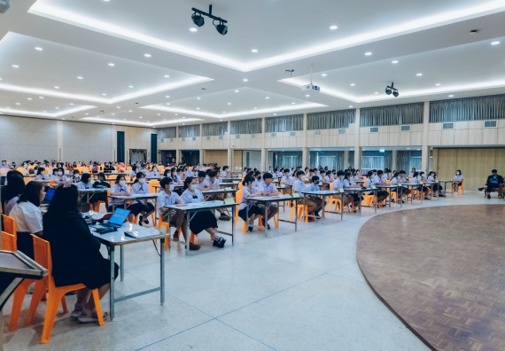 ภาพกิจกรรม  คณะวิทยาศาสตร์และเทคโนโลยี การแข่งขันตอบปัญหาวิทยาศาสตร์และเทคโนโลยี ระดับประถมศึกษา มัธยมศึกษาตอนต้น มัธยมศึกษาตอนปลาย งานสัปดาห์วิทยาศาสตร์แห่งชาติ ส่วนภูมิภาค ประจำปี 2566