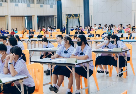 ภาพกิจกรรม  คณะวิทยาศาสตร์และเทคโนโลยี การแข่งขันตอบปัญหาวิทยาศาสตร์และเทคโนโลยี ระดับประถมศึกษา มัธยมศึกษาตอนต้น มัธยมศึกษาตอนปลาย งานสัปดาห์วิทยาศาสตร์แห่งชาติ ส่วนภูมิภาค ประจำปี 2566