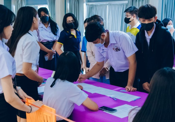 ภาพกิจกรรม  คณะวิทยาศาสตร์และเทคโนโลยี การแข่งขันตอบปัญหาวิทยาศาสตร์และเทคโนโลยี ระดับประถมศึกษา มัธยมศึกษาตอนต้น มัธยมศึกษาตอนปลาย งานสัปดาห์วิทยาศาสตร์แห่งชาติ ส่วนภูมิภาค ประจำปี 2566