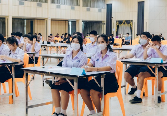 ภาพกิจกรรม  คณะวิทยาศาสตร์และเทคโนโลยี การแข่งขันตอบปัญหาวิทยาศาสตร์และเทคโนโลยี ระดับประถมศึกษา มัธยมศึกษาตอนต้น มัธยมศึกษาตอนปลาย งานสัปดาห์วิทยาศาสตร์แห่งชาติ ส่วนภูมิภาค ประจำปี 2566