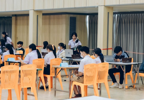 ภาพกิจกรรม  คณะวิทยาศาสตร์และเทคโนโลยี การแข่งขันตอบปัญหาวิทยาศาสตร์และเทคโนโลยี ระดับประถมศึกษา มัธยมศึกษาตอนต้น มัธยมศึกษาตอนปลาย งานสัปดาห์วิทยาศาสตร์แห่งชาติ ส่วนภูมิภาค ประจำปี 2566