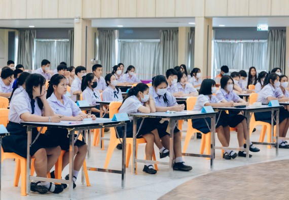 ภาพกิจกรรม  คณะวิทยาศาสตร์และเทคโนโลยี การแข่งขันตอบปัญหาวิทยาศาสตร์และเทคโนโลยี ระดับประถมศึกษา มัธยมศึกษาตอนต้น มัธยมศึกษาตอนปลาย งานสัปดาห์วิทยาศาสตร์แห่งชาติ ส่วนภูมิภาค ประจำปี 2566