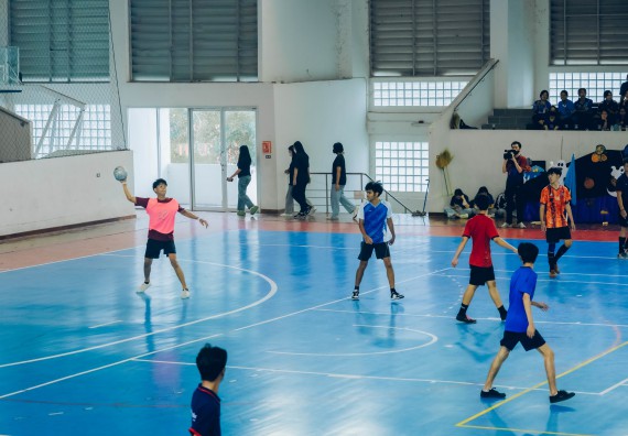 ภาพกิจกรรม  คณะวิทยาศาสตร์และเทคโนโลยี มหาวิทยาลัยราชภัฏกำแพงเพชร  จัดโครงการกีฬาสานสัมพันธ์คณะวิทยาศาสตร์และเทคโนโลยี